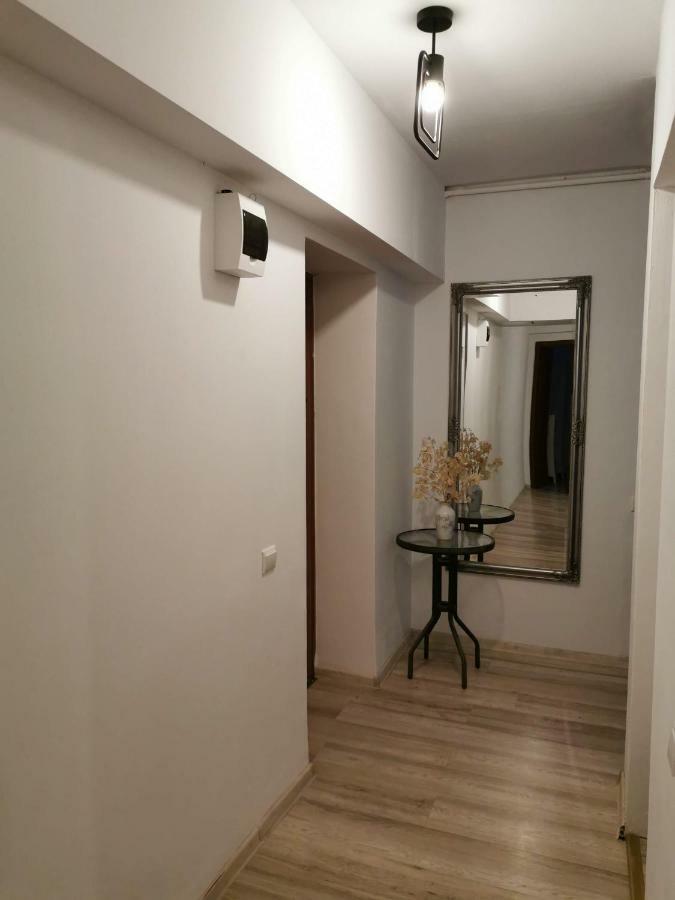 Youth Central Apartment Тиргу-Муреш Екстер'єр фото
